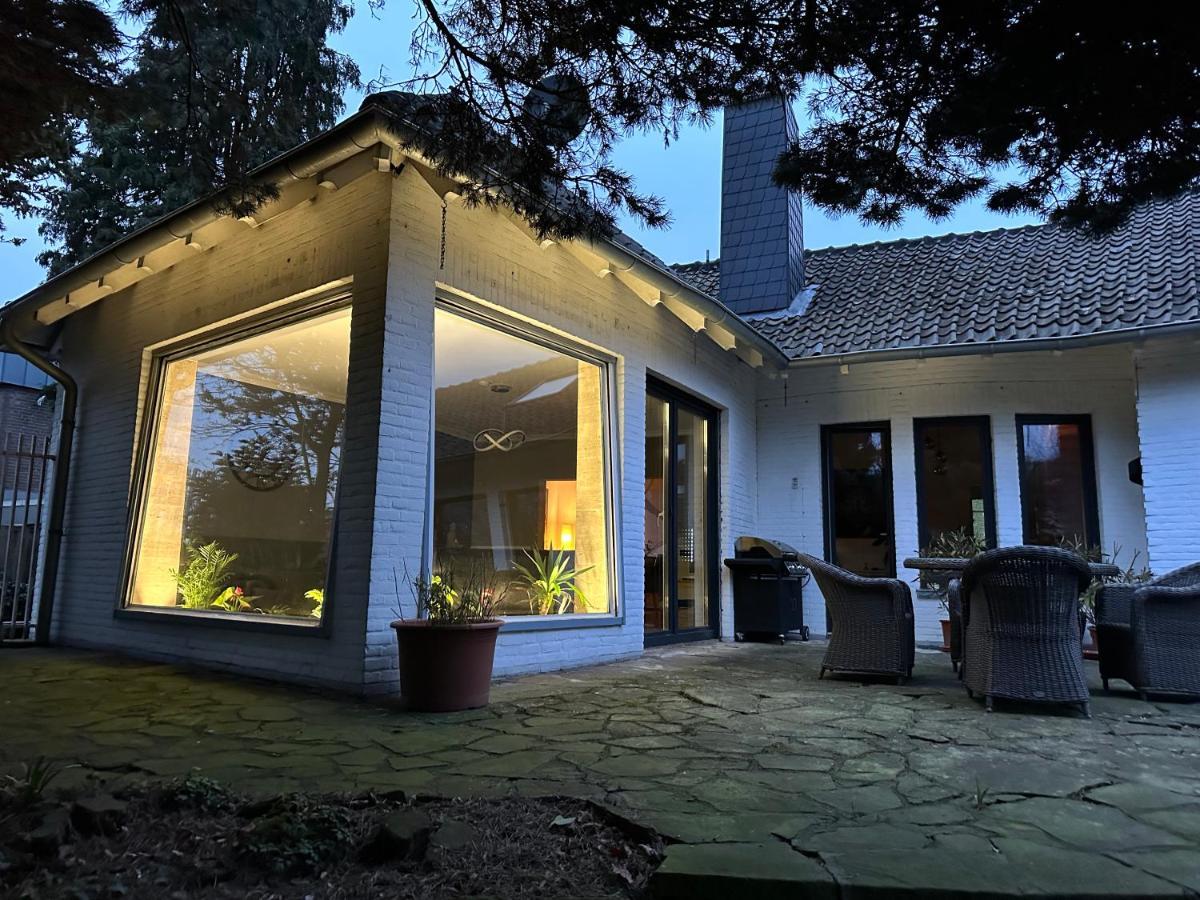 Entspannung Am Niederrhein - Grosses Helles Haus Mit Kamin エメリッヒ エクステリア 写真