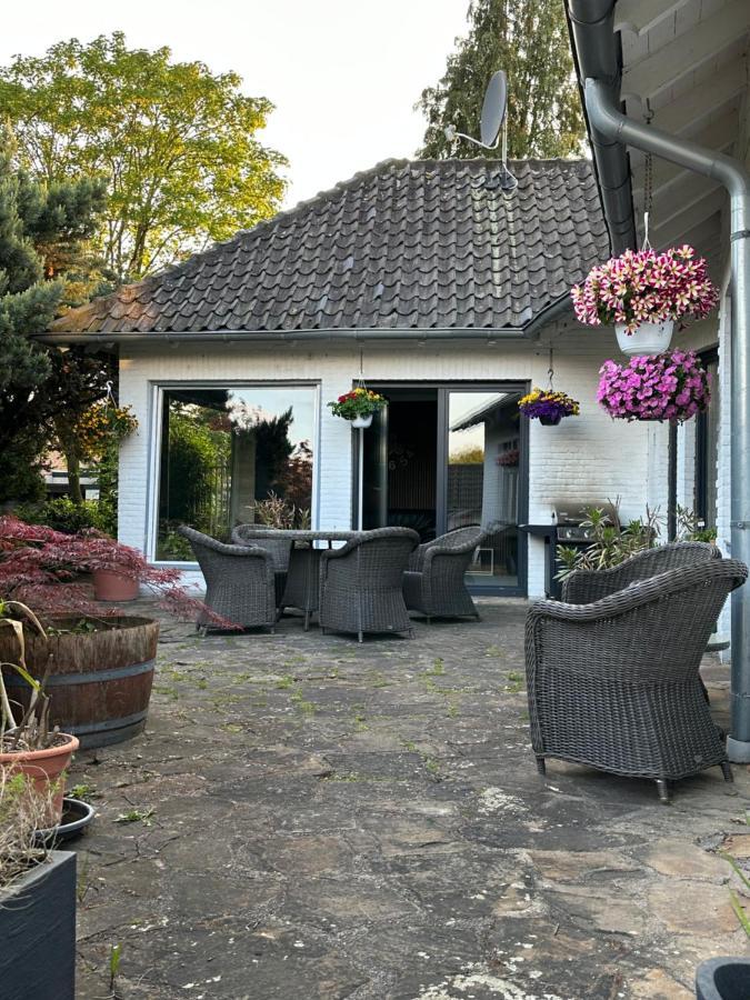Entspannung Am Niederrhein - Grosses Helles Haus Mit Kamin エメリッヒ エクステリア 写真